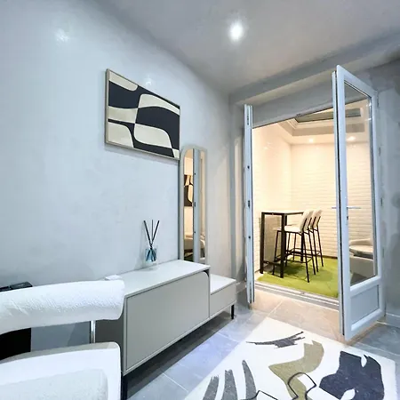 Urban Flat 11 - Next To Champs-elysees Παρίσι